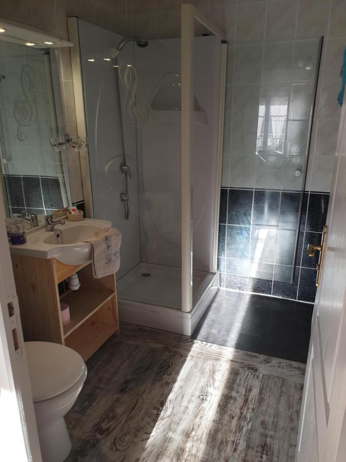 B&B Mirage Frecourt Экстерьер фото